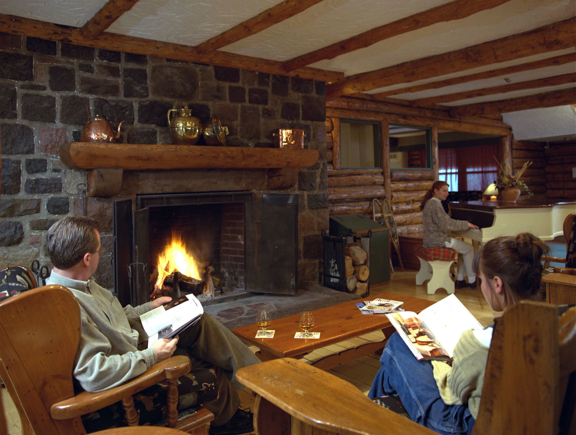 סאינט - אדל Auberge Alpine Inn מראה חיצוני תמונה