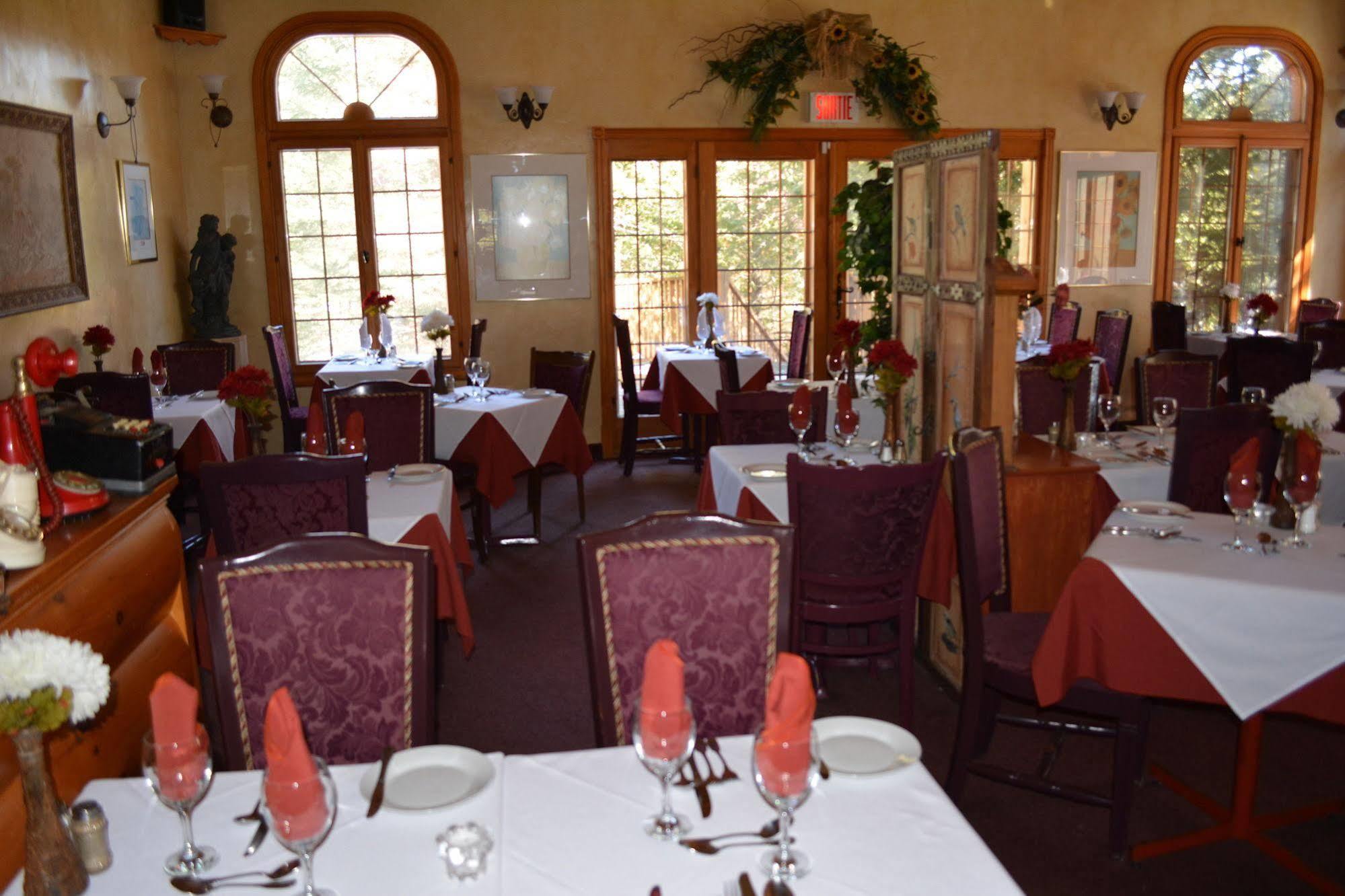 סאינט - אדל Auberge Alpine Inn מראה חיצוני תמונה