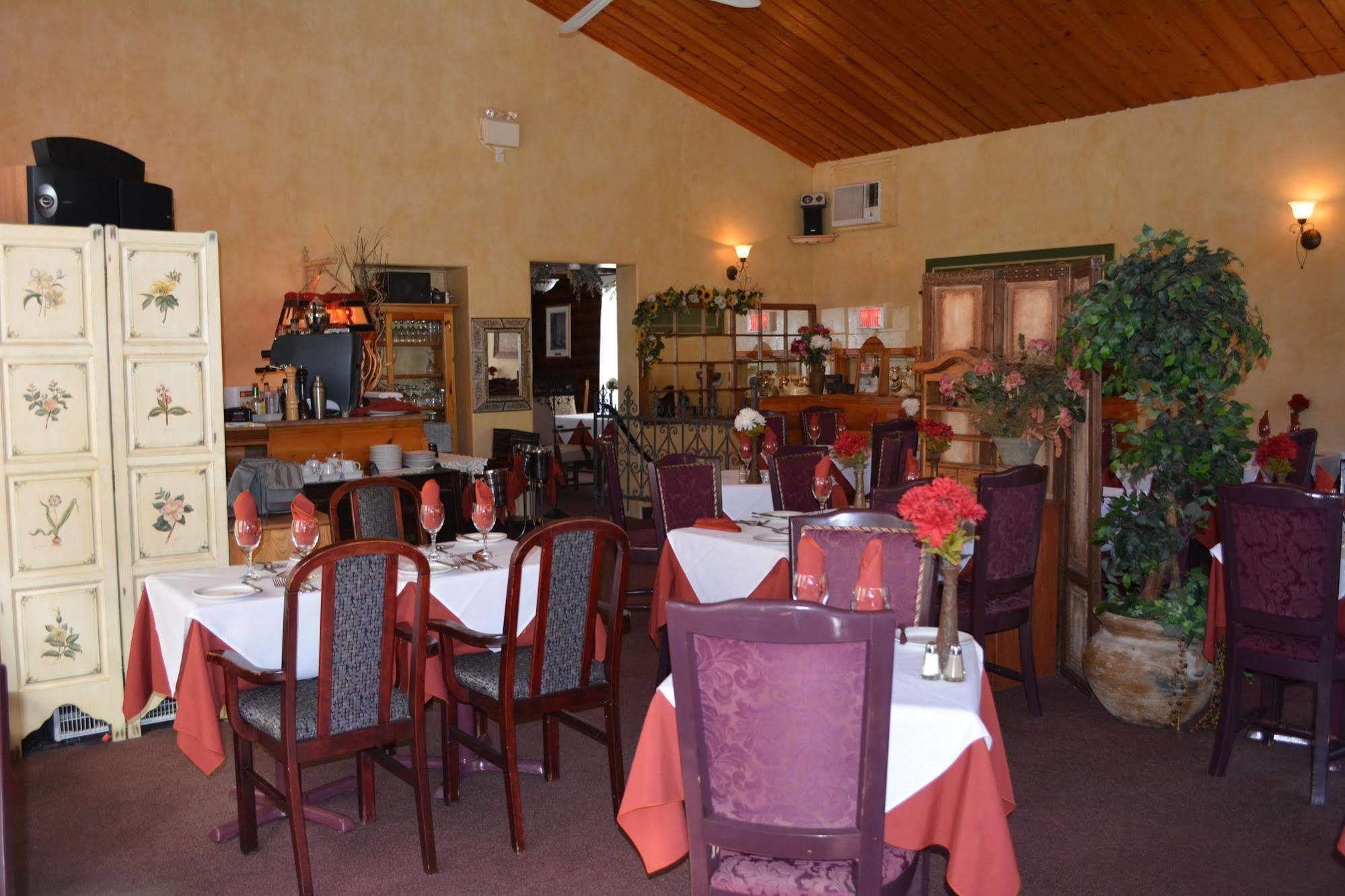 סאינט - אדל Auberge Alpine Inn מראה חיצוני תמונה